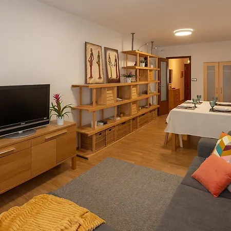 Bienestar * A Estrada